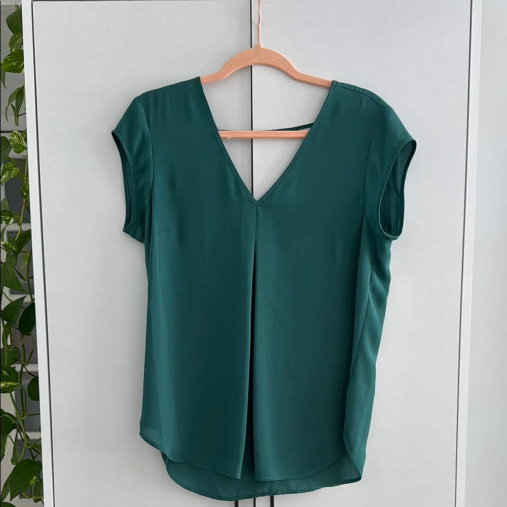 DR2 Green Relaxed Blouse with V-Neck